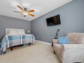 171 Whitins Rd, Sutton MA 01590