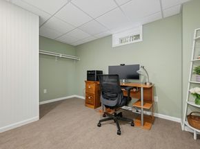 171 Whitins Rd, Sutton MA 01590