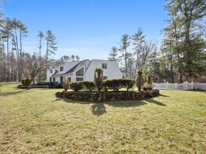 40 Lincoln Cir E, Andover MA 01810