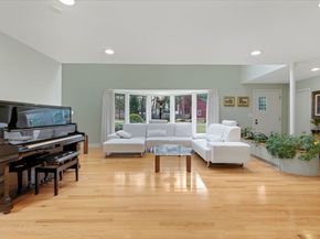 40 Lincoln Cir E, Andover MA 01810