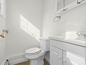 62 Thomas St, Belmont MA 02478