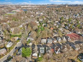 62 Thomas St, Belmont MA 02478