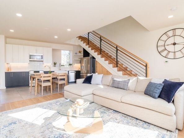 78 Fort Avenue 78, Boston MA 02119