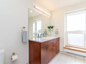 78 Fort Avenue 78, Boston MA 02119