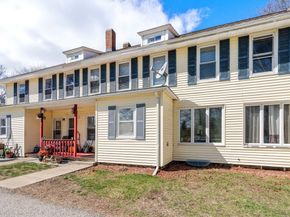 37 Wells St 37, Oxford MA 01542