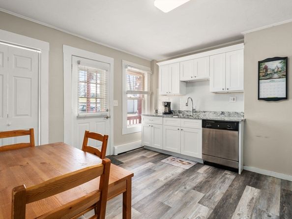 37 Wells St 37, Oxford MA 01542