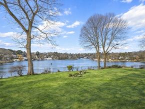 10 Dartmouth Street, Winchester MA 01890