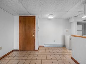 2 A Nonquit Street A, Worcester MA 01604