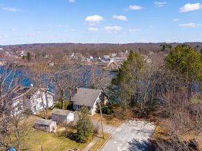 2 A Nonquit Street A, Worcester MA 01604