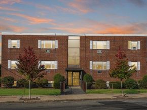 297 Main St 3, Medford MA 02155