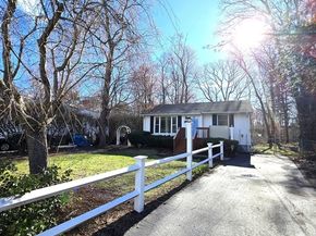 595 South St, Holbrook MA 02343