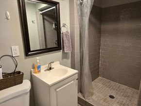 40 Hollywood St, Worcester MA 01610