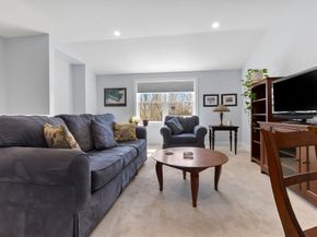18 Primrose Ln 18, Ipswich MA 01938