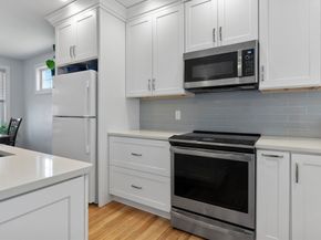 18 Primrose Ln 18, Ipswich MA 01938