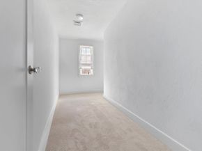 18 Primrose Ln 18, Ipswich MA 01938