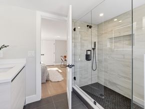 10 Pennsylvania Ave 1, Newton MA 02461
