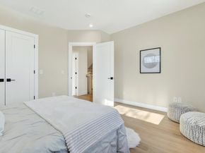10 Pennsylvania Ave 1, Newton MA 02461