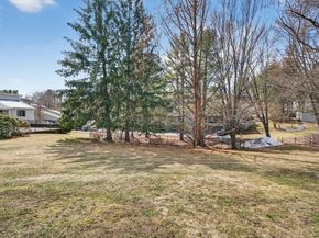 27 Mill Pond 27, North Andover MA 01845