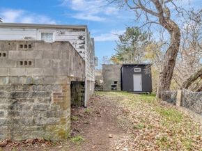 69 Appleton St, Saugus MA 01906