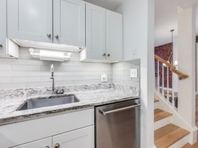 52 Sanborn 7, Reading MA 01867