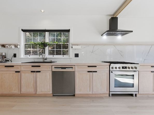 11 Sherwood St 1, Boston MA 02131