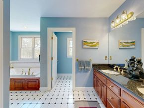 215 Causeway St, Medfield MA 02052