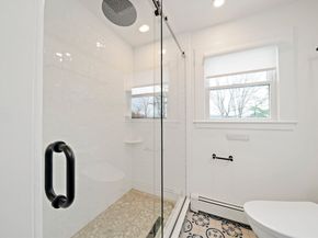 49 Algonquin Rd, Canton MA 02021