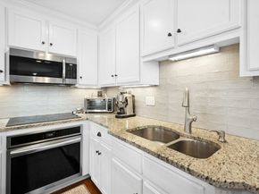 80 Pleasant Street 80, Medfield MA 02052