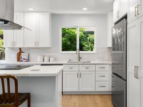 517 Sumner Avenue, Aptos CA 95003