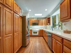 909 Laurence Avenue, Capitola CA 95010