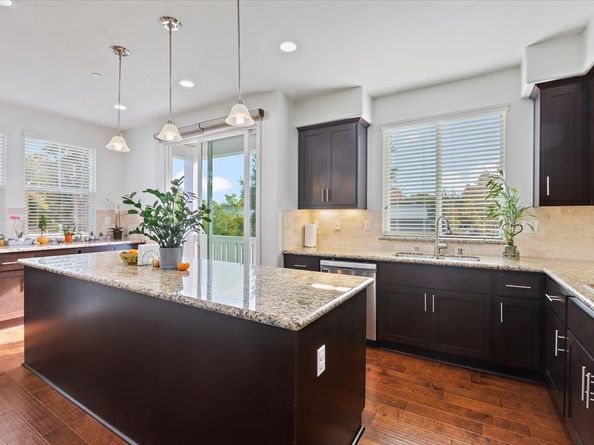 2041 Atlas Loop, Mountain View CA 94043
