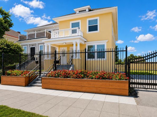 871 37th Street, Emeryville CA 94608
