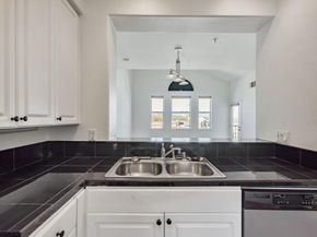 88 17th Avenue 304, San Mateo CA 94402