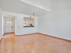 88 17th Avenue 304, San Mateo CA 94402