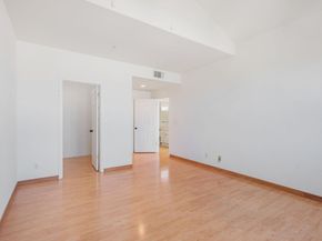 88 17th Avenue 304, San Mateo CA 94402