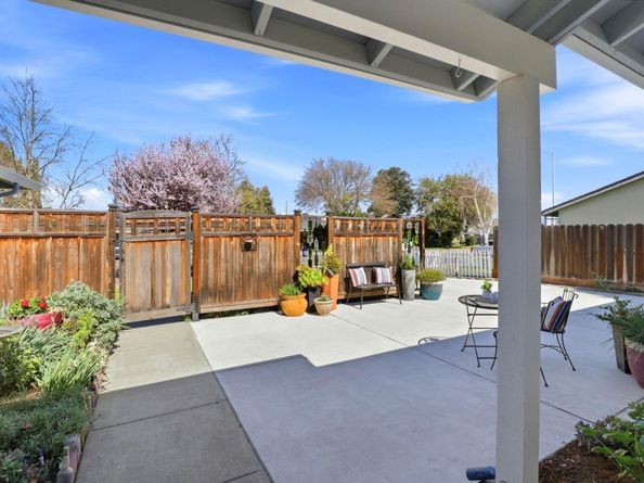1392 Mantelli Drive, Gilroy CA 95020