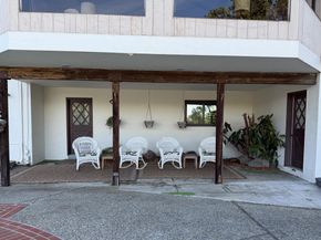 1407 Carlton Road, Hillsborough CA 94010