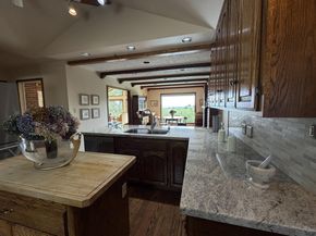 1407 Carlton Road, Hillsborough CA 94010