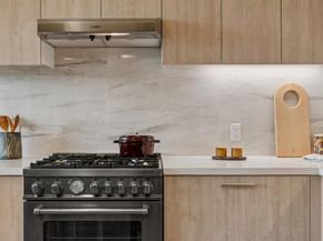 188 W Saint James Street 10804, San Jose CA 95110