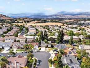 1301 Peregrine Drive, Gilroy CA 95020