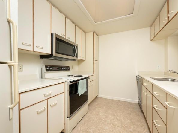 1 Baldwin Avenue 616, San Mateo CA 94401