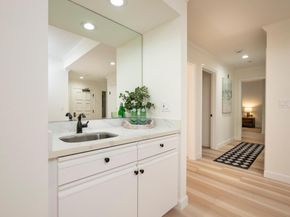 10 9th Avenue 206, San Mateo CA 94401