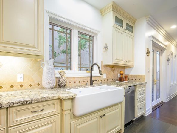 780 S El Monte Avenue, Los Altos CA 94022