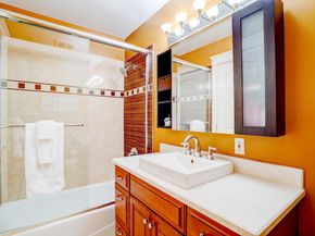 780 S El Monte Avenue, Los Altos CA 94022