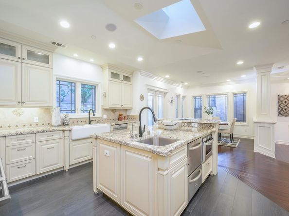 780 S El Monte Avenue, Los Altos CA 94022