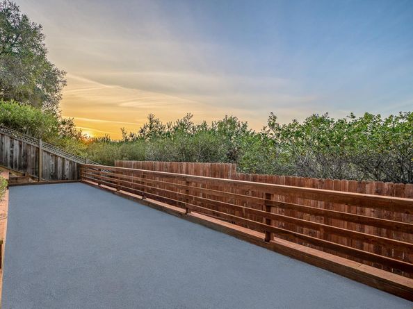 780 S El Monte Avenue, Los Altos CA 94022