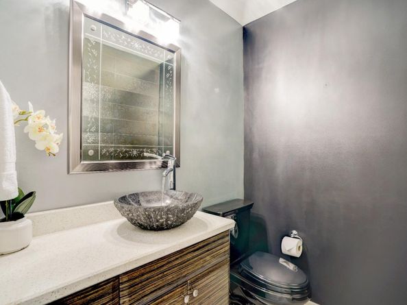 780 S El Monte Avenue, Los Altos CA 94022