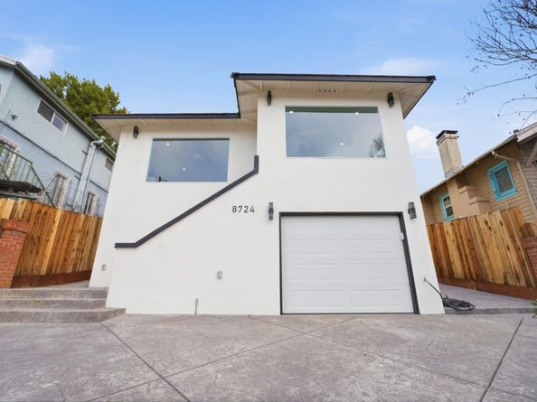 8724 Macarthur Boulevard, Oakland CA 94605