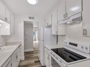 305 Tradewinds Drive 7, San Jose CA 95123