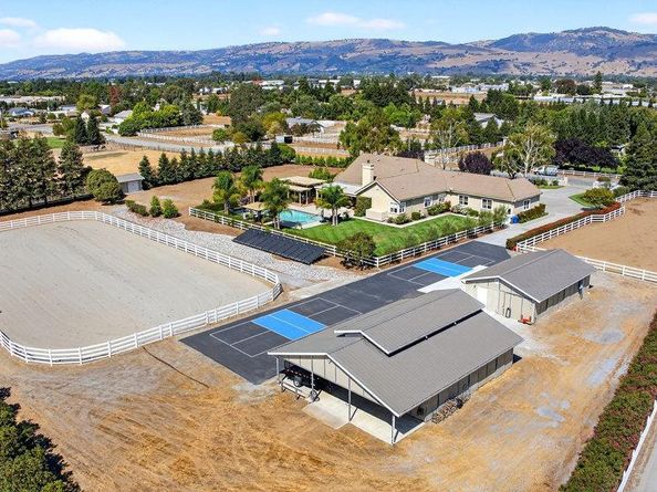12315 Harding Avenue, San Martin CA 95046
